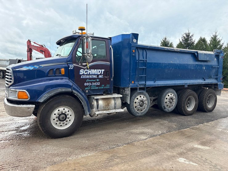 2002-sterling-l9500-image-1