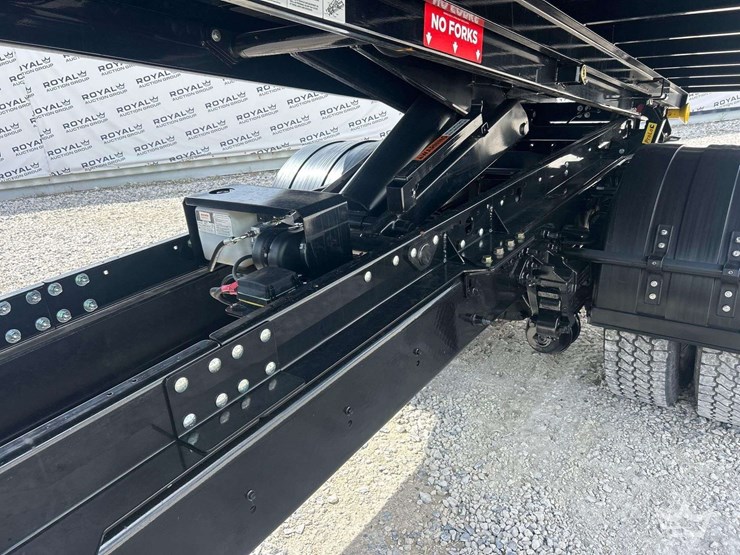 2019-ford-f750-image-15