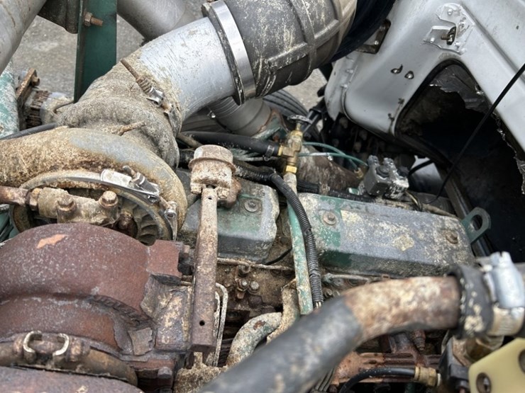 1995-white-gmc-wb-t/a-garbage-truck-image-36