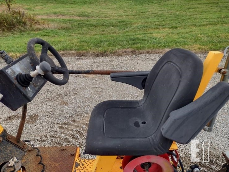 04-leeboy-l8816-track-asphalt-paver-8618-image-9