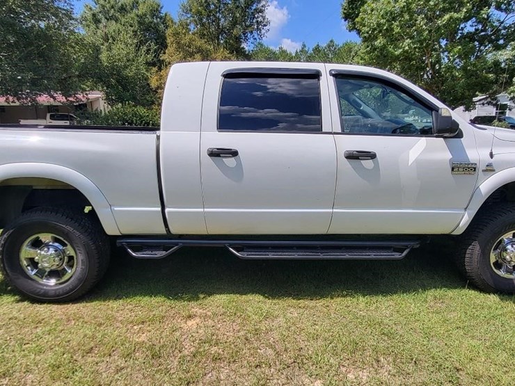 2008-dodge-2500-image-1