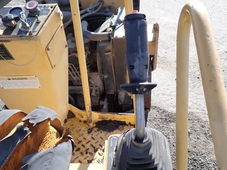 2002-caterpillar-cb-224d-image-20