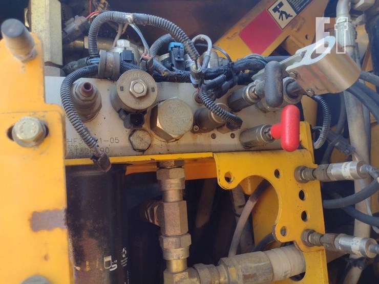 2007-deere-850j-image-19