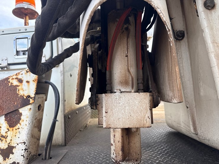 2008-international-durastar-4300-image-51