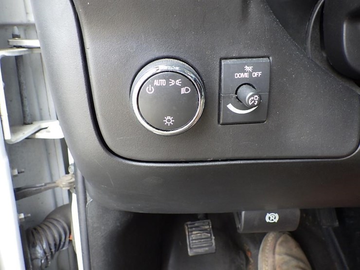 2017-utility-van-image-33