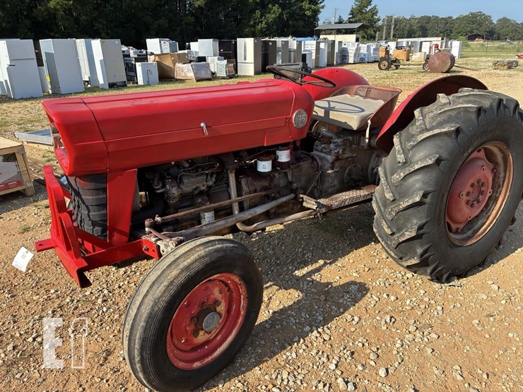 massey-ferguson-135-image-1