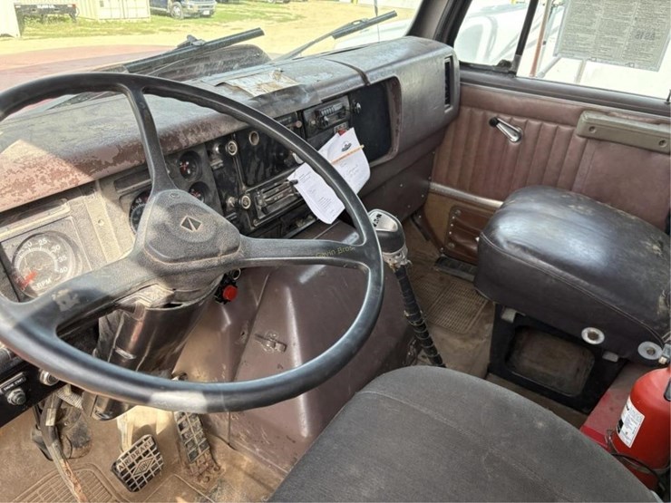 1987-international-s2500-image-6