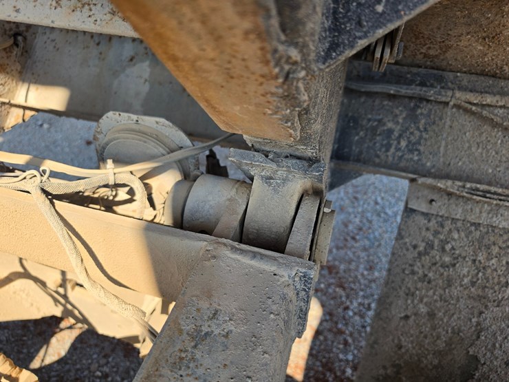 1996-mack-ch600-image-37