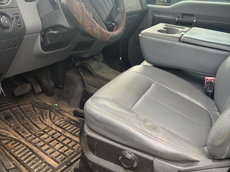 2015-ford-f250-xl-image-4