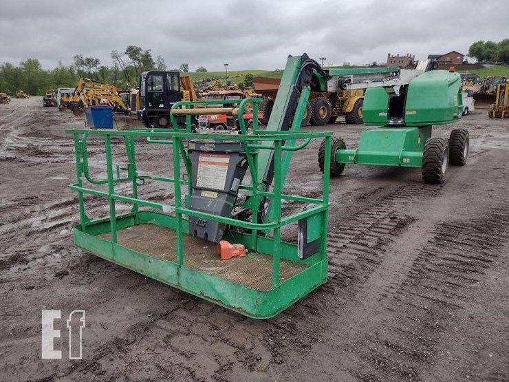 2019-jlg-460sj-image-29