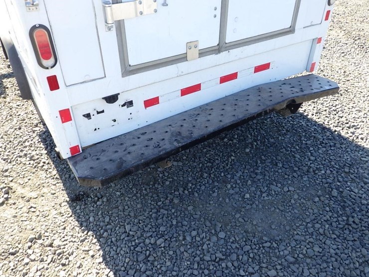 2023-gmc-3500-image-12
