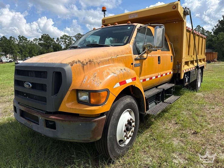 2006-ford-f650-image-1