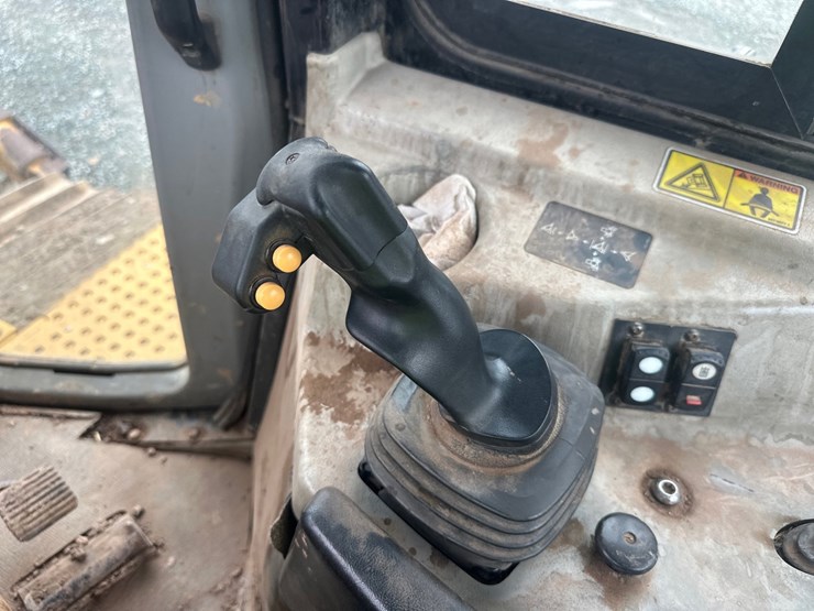 caterpillar-d6t-lgp-image-42