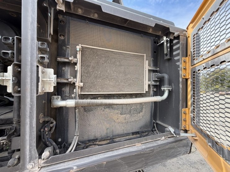 2020-volvo-ec300el-image-34