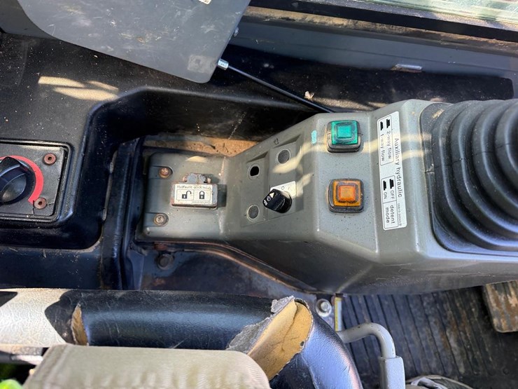takeuchi-tl12-image-25