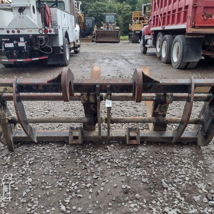 CAT ADJ. WHEEL LOADER FORKS