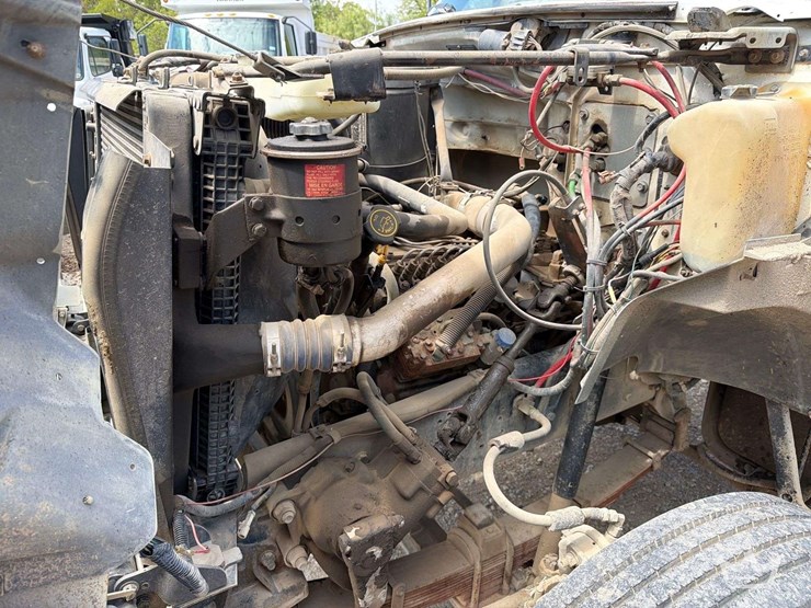 1997-ford-f800-image-13