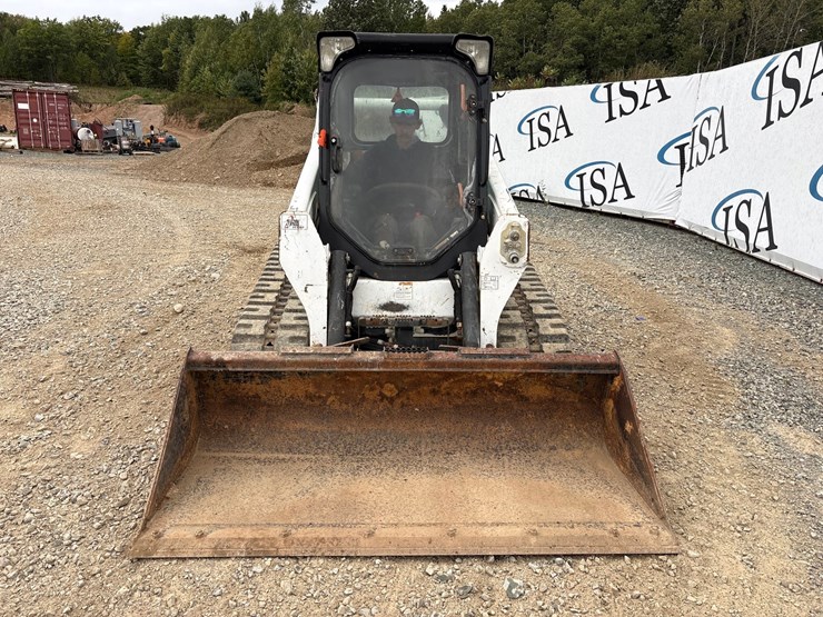2019-bobcat-t595-image-8
