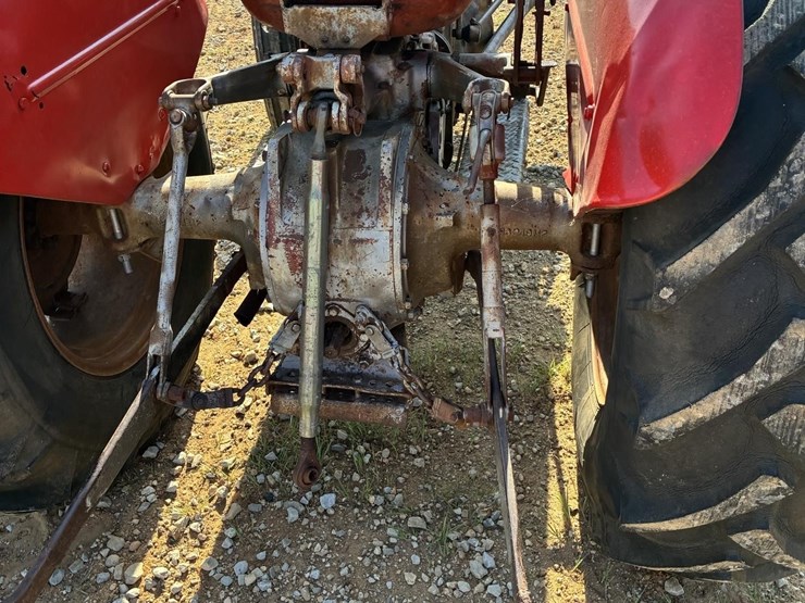 massey-ferguson-135-image-2