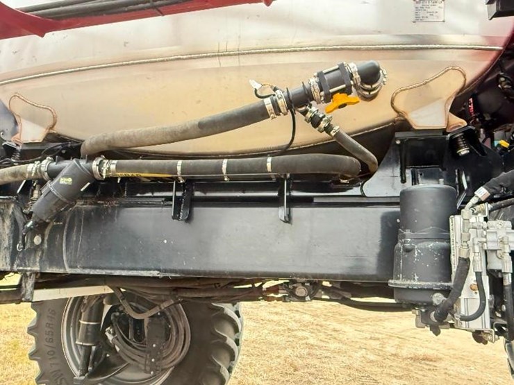 2024-case-ih-trident-5550-image-29