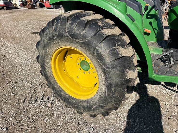 2018-john-deere-4066m-image-12