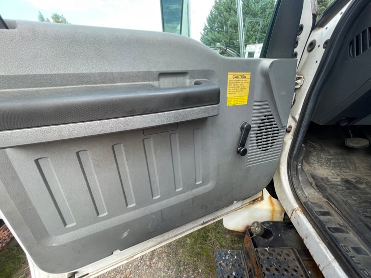 2015-ford-f650-image-35