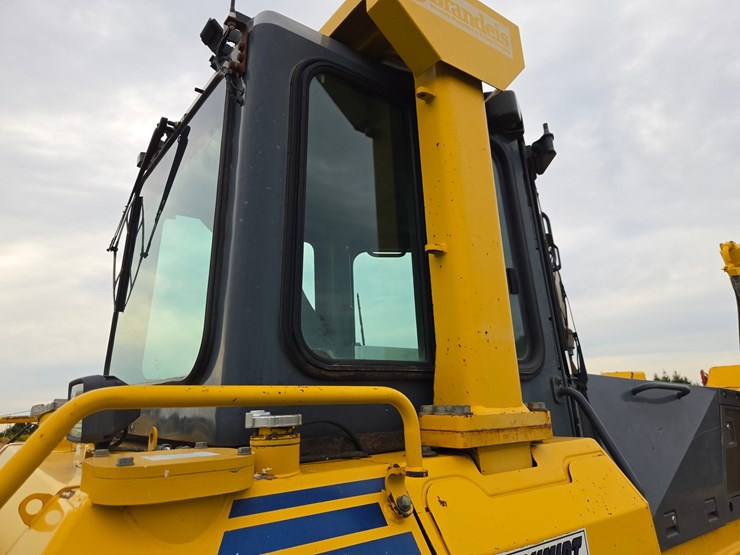 2006-komatsu-d65ex-image-43