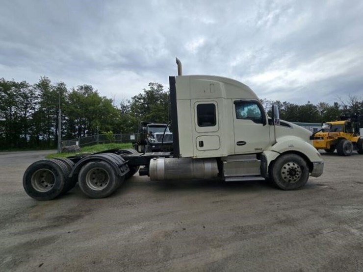 2016-kenworth-t680-image-6