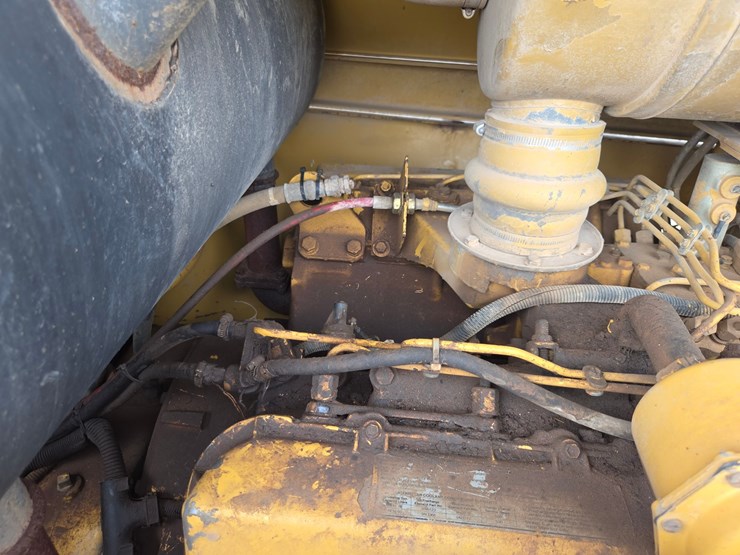 caterpillar-cp-553-image-26