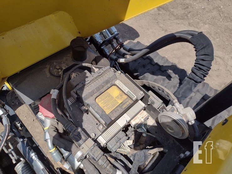 18-alamo-traxx-mower^remote^charger^-image-16