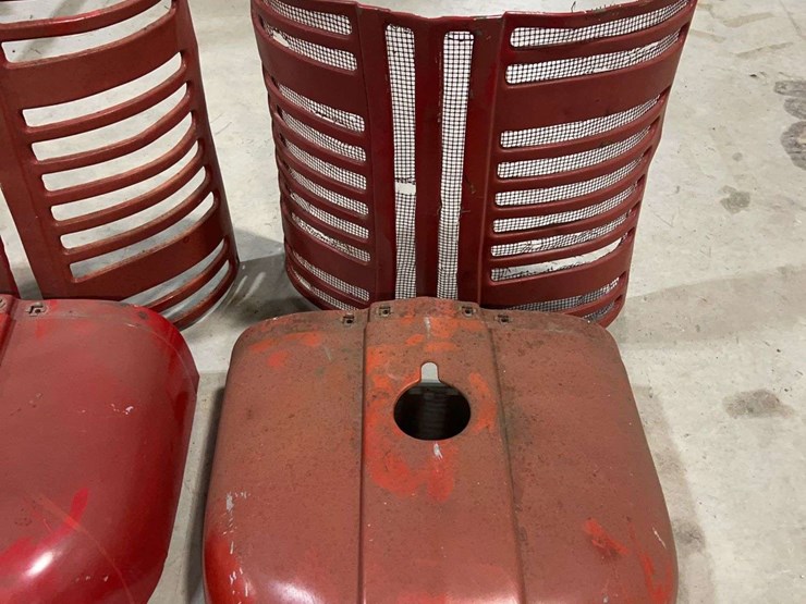 (2)-grilles-and-nose-pieces-for-a-300-or-350-farmall-tractors-image-3