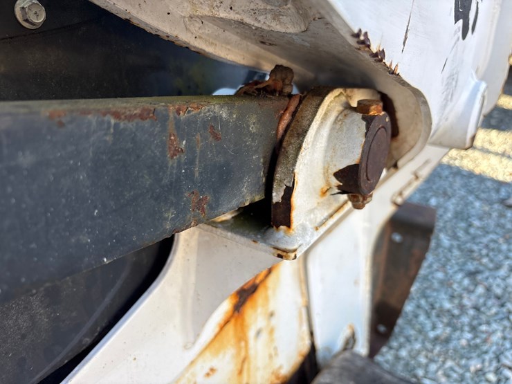 2019-bobcat-t595-image-21