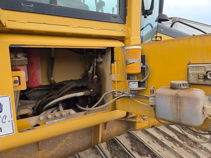 2004-deere-650h-xlt-image-26