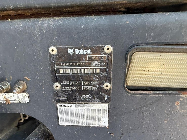 2010-bobcat-e35-image-25