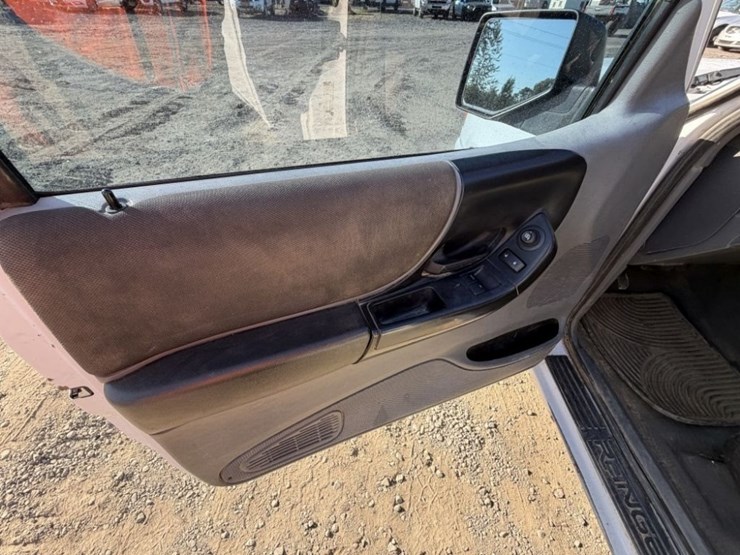 2010-ford-ranger-image-28