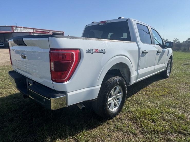 2022-ford-f150-xlt-image-5