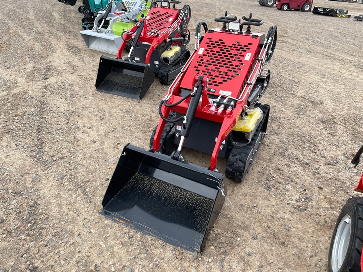 #5516-•-2026-agt-skid-steer-loader-image-2