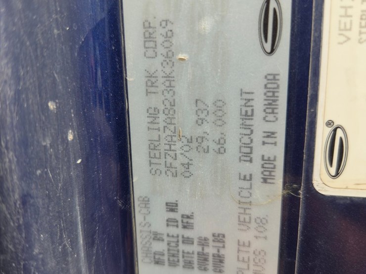 2002-sterling-l9500-image-94