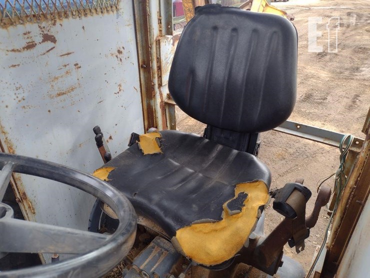 2002-new-holland-7610s-image-11