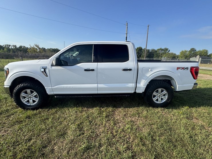 2023-ford-f150-xlt-image-8