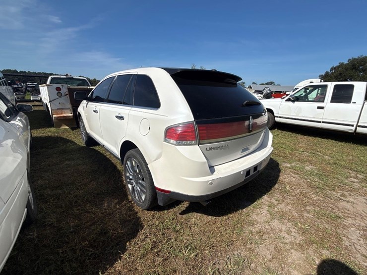 2009-lincoln-mkx-image-3