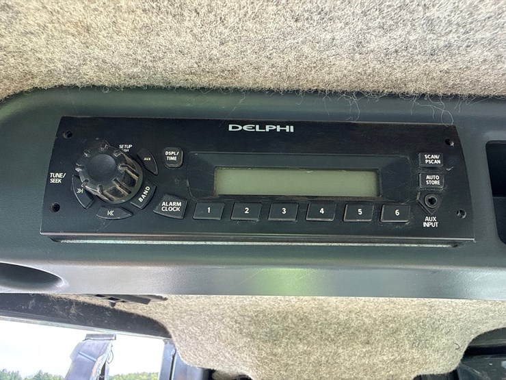 2014-deere-750k-lgp-image-51