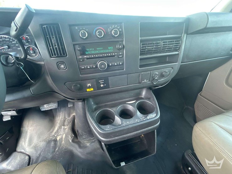 2015-chevrolet-express-4500-image-29