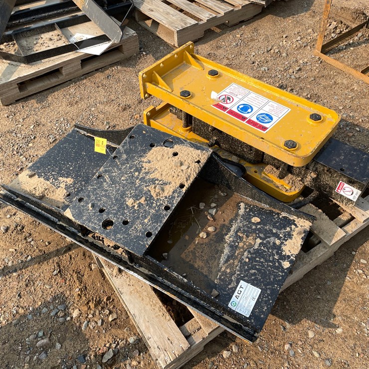 #2063 • 2026 AGT Skid Steer Breaker