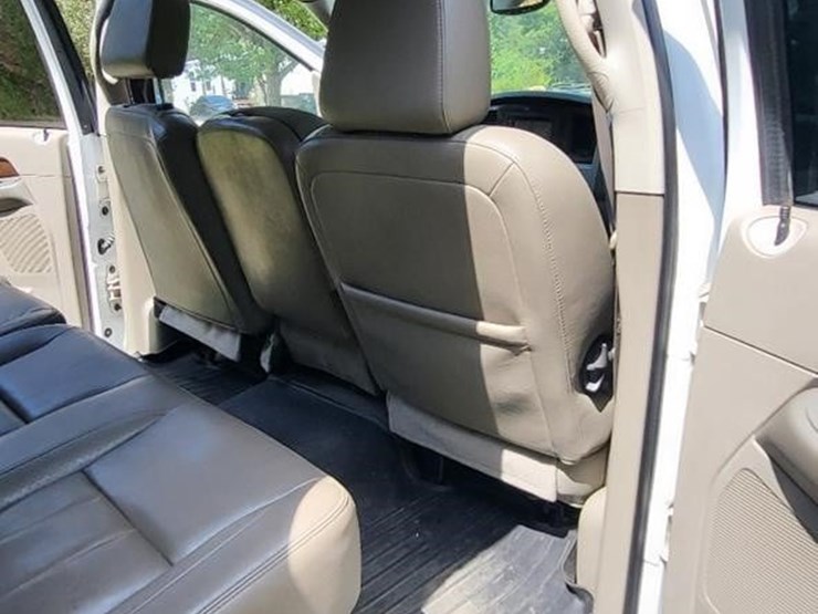 2008-dodge-2500-image-15