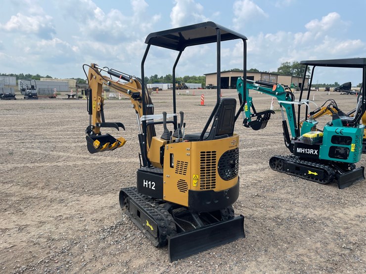 #5539-•-2026-h12-mini-excavator-image-2