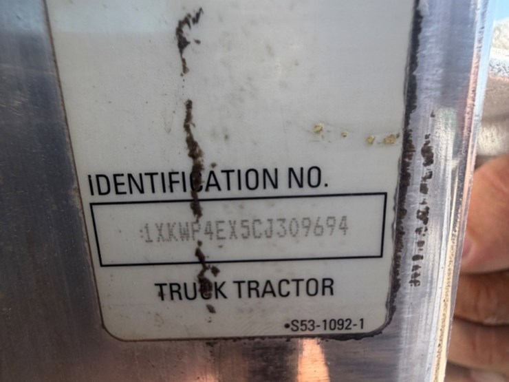 2012-kenworth-w900-image-20