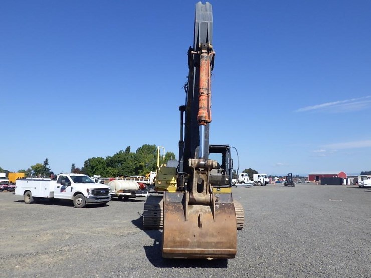 deere-330c-lc-image-8