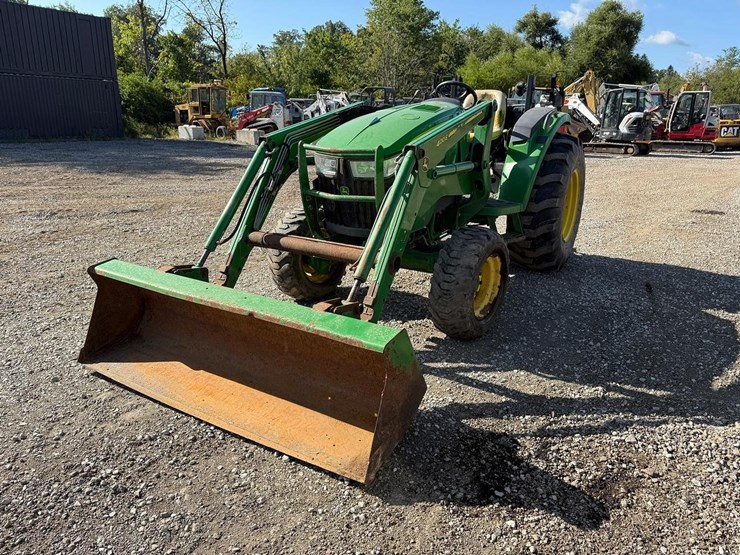 2018-john-deere-4066m-image-8