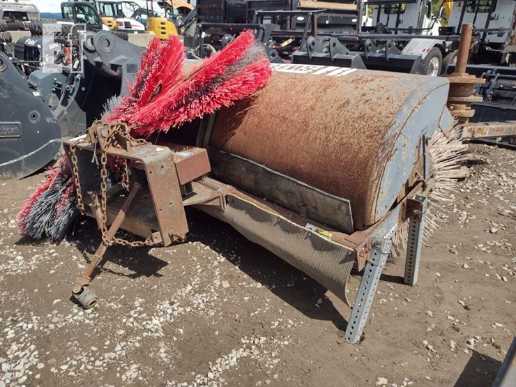 3-pth-sweepster-pto-road-broom-image-4